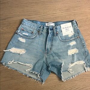 {abercrombie & fitch} boyfriend short mid rise curve love jean shorts